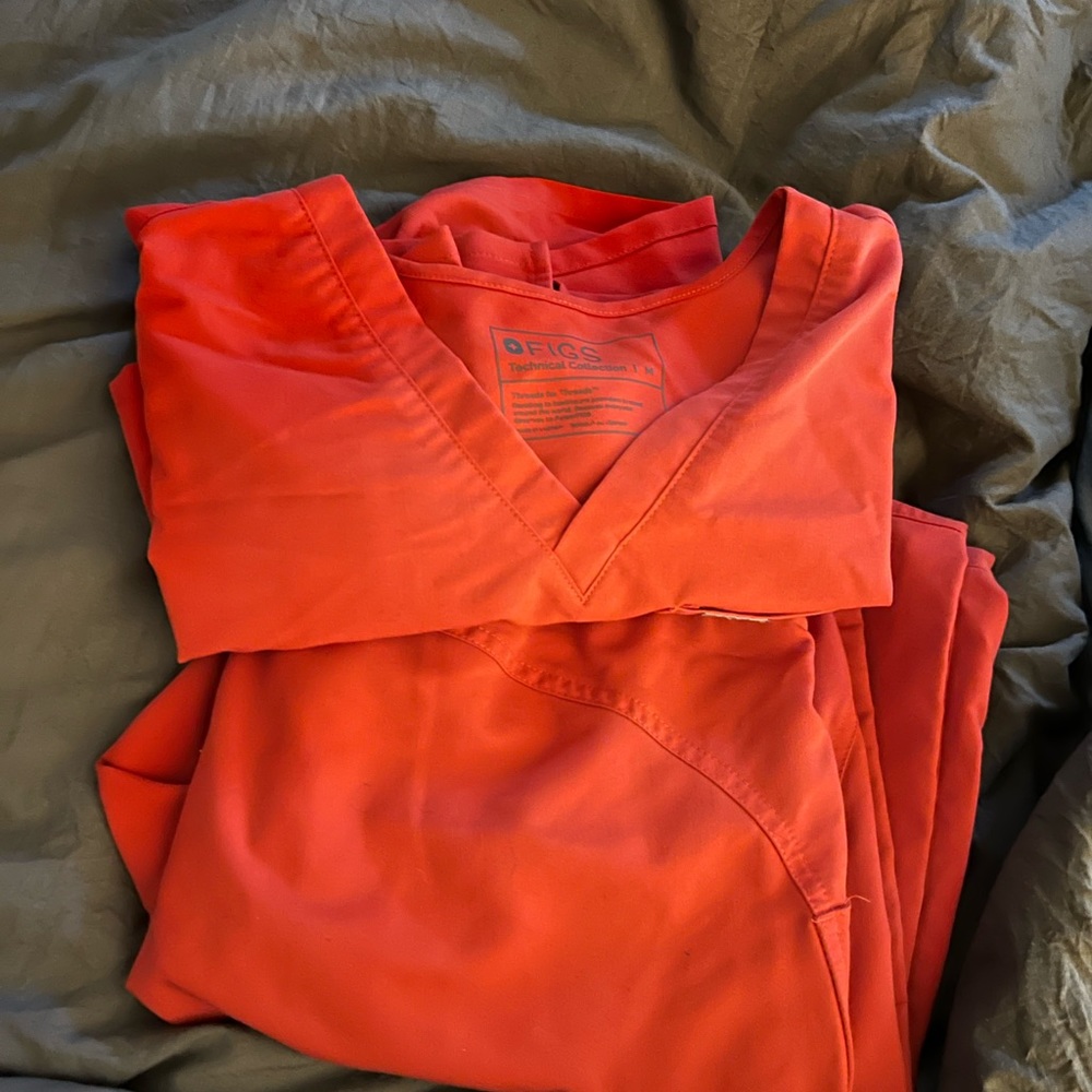 Figs scrubs